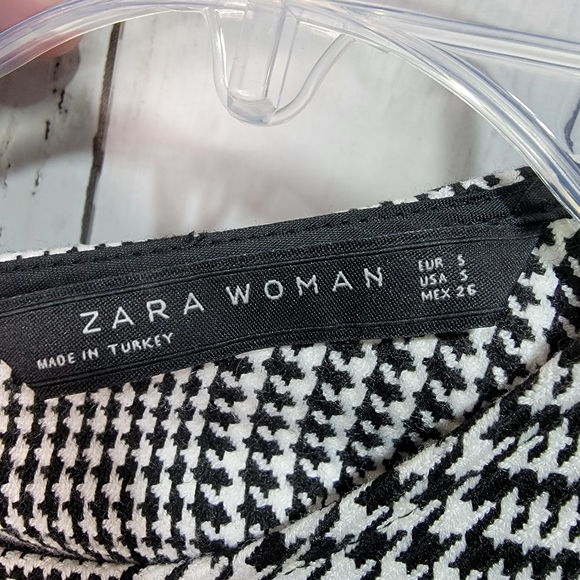 Zara Woman Black White Asymmetrical Houndstooth Shirt Lace Size Small. - Picture 4 of 7